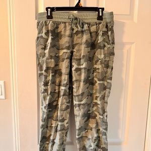 Maurices Camo Weekender Pant